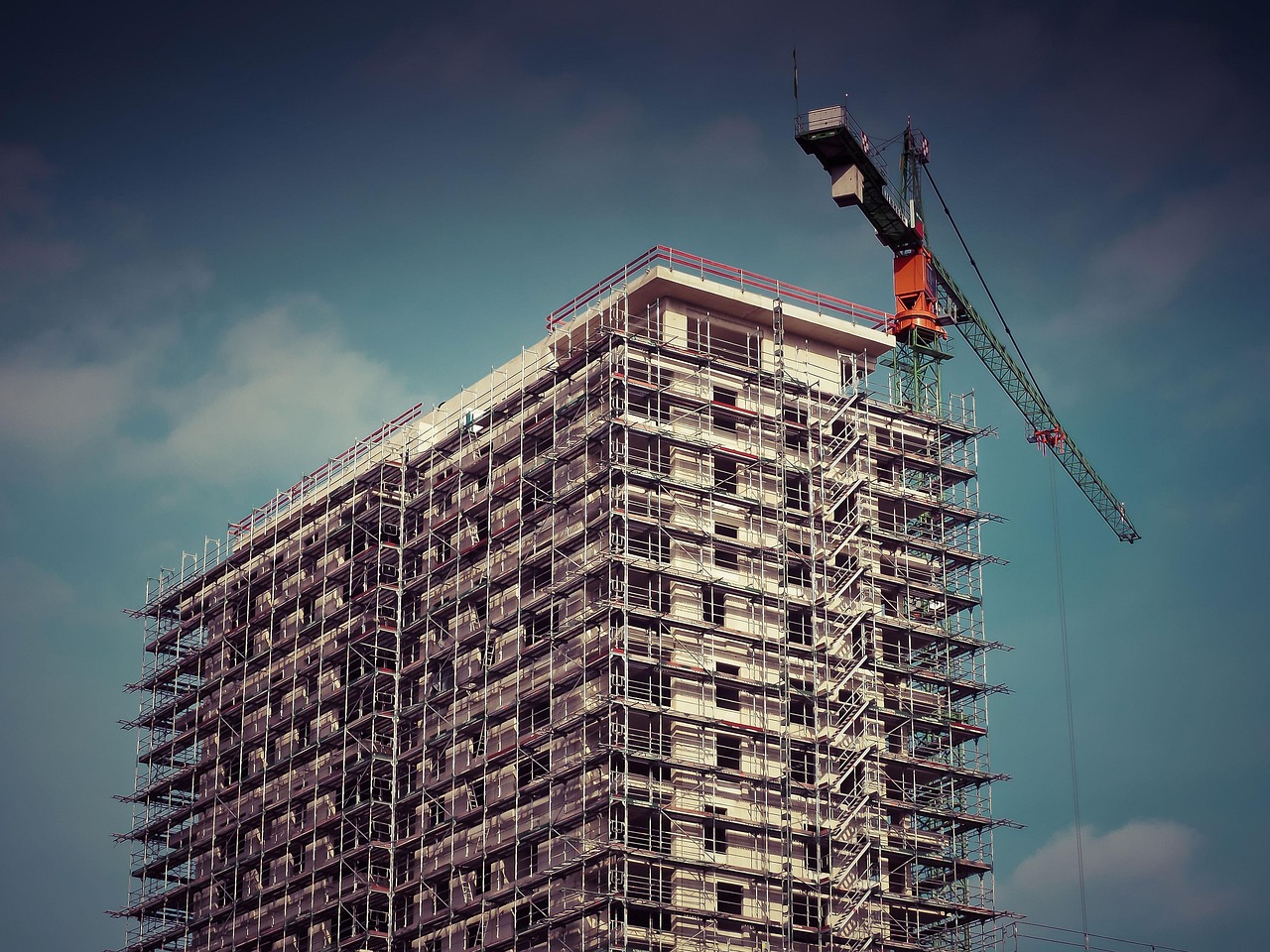 海外建設プロジェクト 原子力建設(写真提供:652234 / Pixabay)
